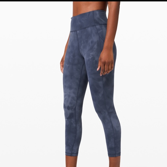 Lululemon Invigorate High Rise Crop 23” NWT - Picture 1 of 8